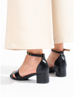 Zaujímavé čierne dámske sandále na širokom podpätku