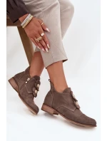 Semišové dámské polobotky s ozdobnými květinami model 21707536 tmavě béžové - Zazoo