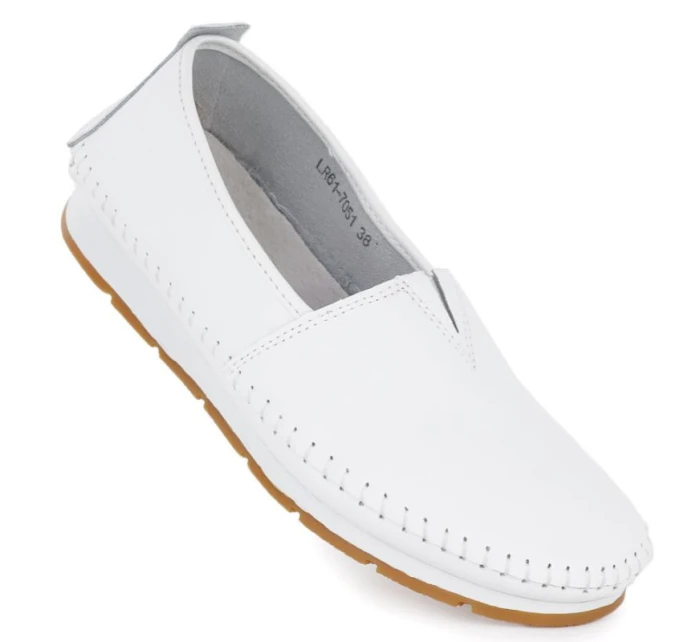 Dámské kožené nazouvací boty bílé model 22015022 - S.Barski