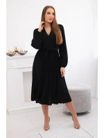 Šaty s viazaným plisovaným lemom čierne
