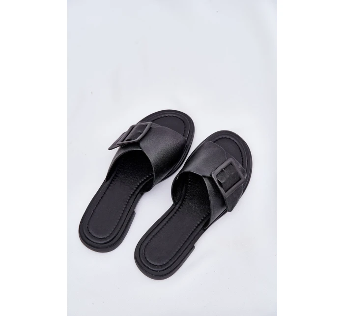 Dámské kožené sandály s přezkou D&A model 21691008 Černé - S.Barski