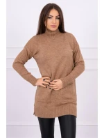 Sveter so stojačikom ťava