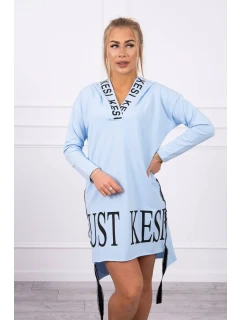 Šaty s kapucňou a potlačou modrej