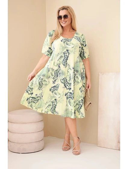Dámské viskózové šaty pro plnoštíhlé s krátkým rukávem a model 22043108 potiskem světle zelená - K-Fashion