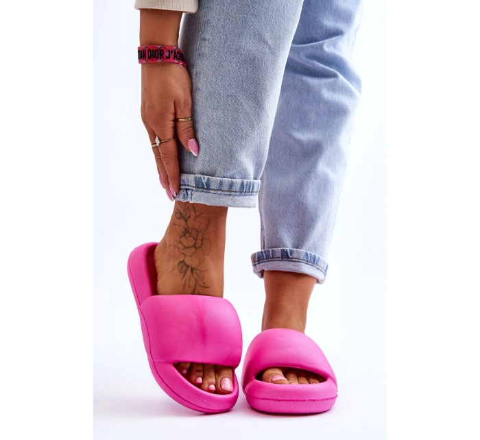 Dámské lehké pěnové pantofle na platformě Fuchsie model 21618534 - Boto