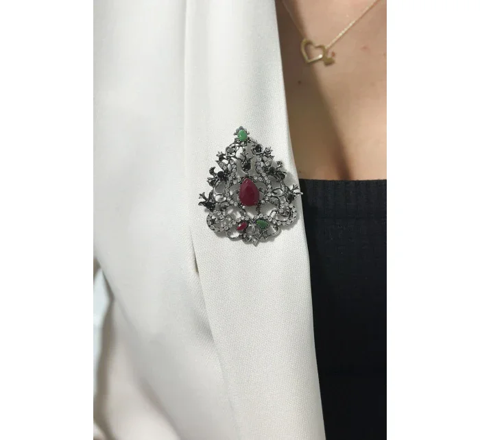 Brošňa XZ459-191 strieborná + červená