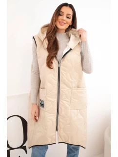 Dámska prešívaná vesta s kapucňou a zipsom pre plnoštíhle tmavobéžová