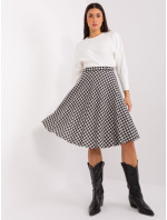 Dámska pletená sukňa LK SD 508387 1.12P Biela s čiernou - FPrice