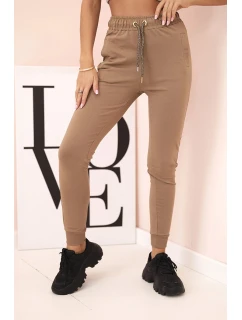 Dámské bavlněné cargo kalhoty s kapsami a řetízkem béžové