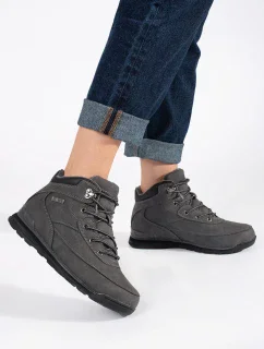 Originálna sivá a strieborná dámska treková obuv na plochom podpätku