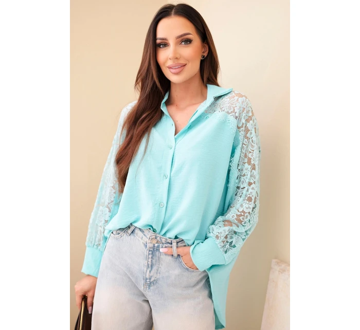 Dámske viskózové tričko s čipkovanými rukávmi a golierom mätovej farby