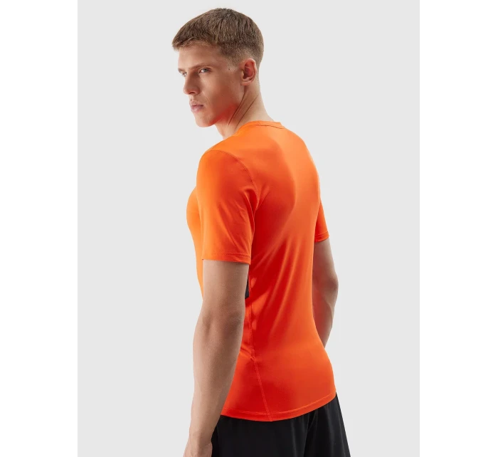 Pánske športové tričko slim z recyklovaných materiálov 4F - oranžové Pánske športové tričko slim z recyklovaných materiálov 4F - oranžové