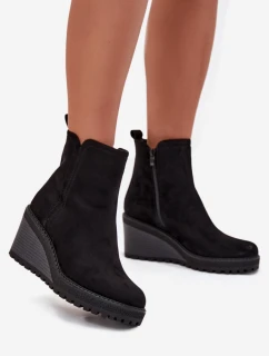 Topánky na klinovom podpätku model 216847 Step in style