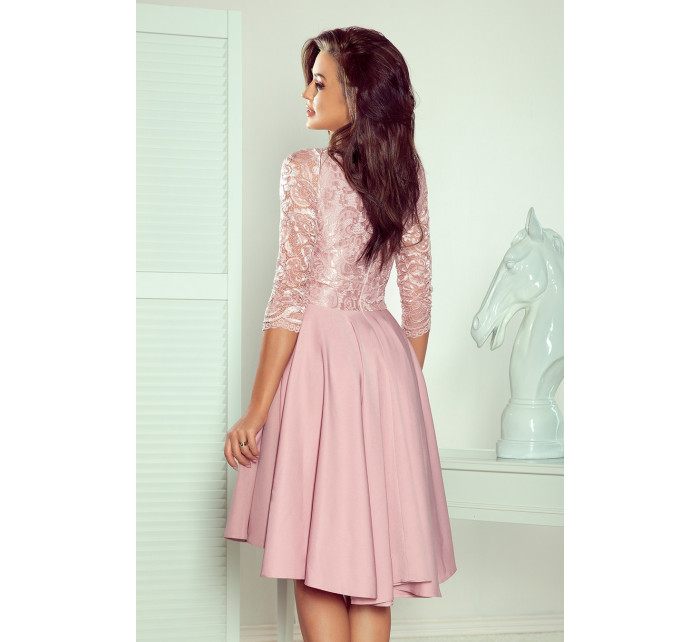 NICOLLE - Dámske šaty v púdrovo ružovej farbe s dlhším zadným dielom as čipkovaným výstrihom 210-11
