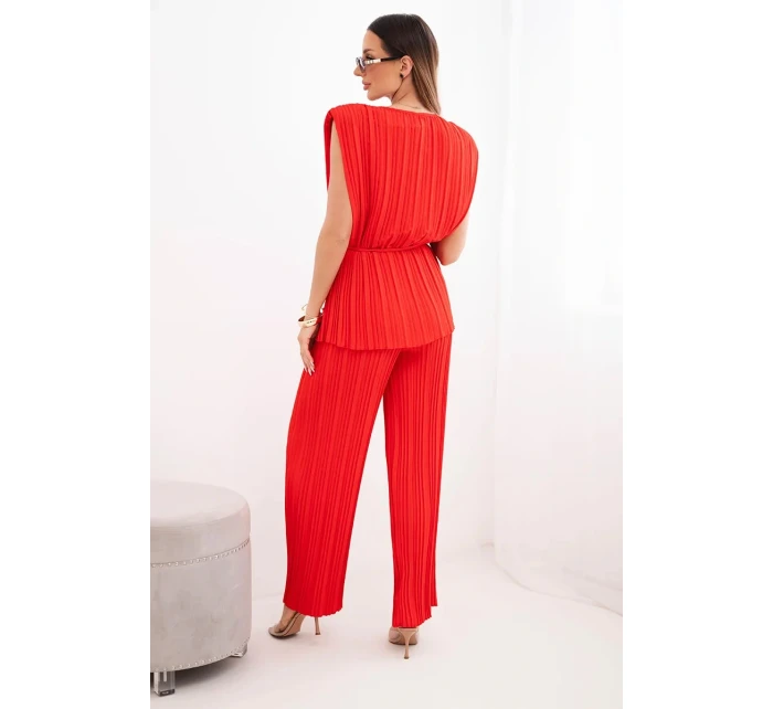 Dámska plisovaná súprava z viskózy s viazanou blúzkou a širokými nohavicami červená