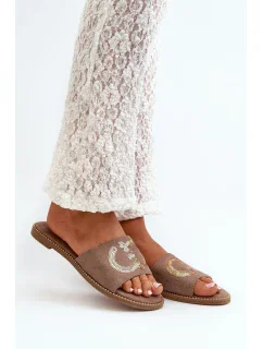 Papuče model 198615 Krok vo veľkom štýle