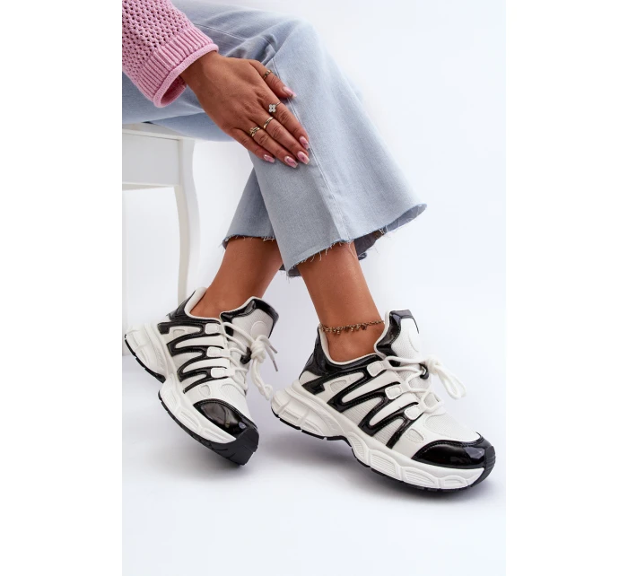 Dámské tenisky na masivní podrážce bílé model 21659047 - Boto Dámské tenisky na masivní podrážce bílé model 21659047 - Boto