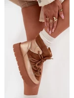 Nízké dámské sněhule s kožíškem a šněrováním Camel model 21705646 - Boto Nízké dámské sněhule s kožíškem a šněrováním Camel model 21705646 - Boto