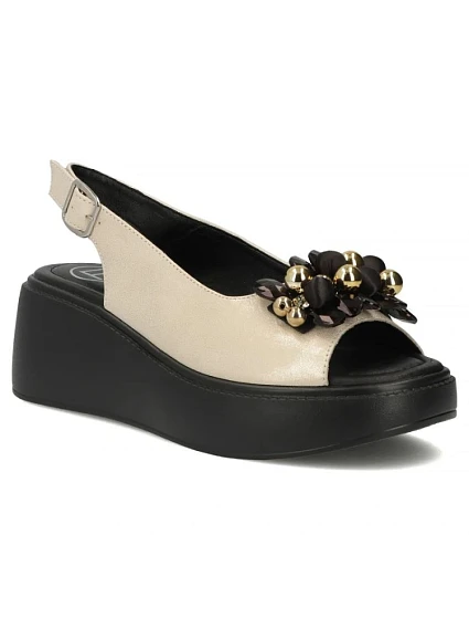 Dámske kožené sandále na zlatej platforme Filippo DS7577