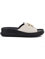 Dámske kožené žabky na platforme béžovej farby S.Barski KV61-6046