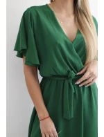 Šaty s vrstveným výstrihom zelené
