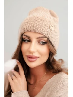 Dámska zimná čiapka s ozdobným gombíkom svetlá ťava