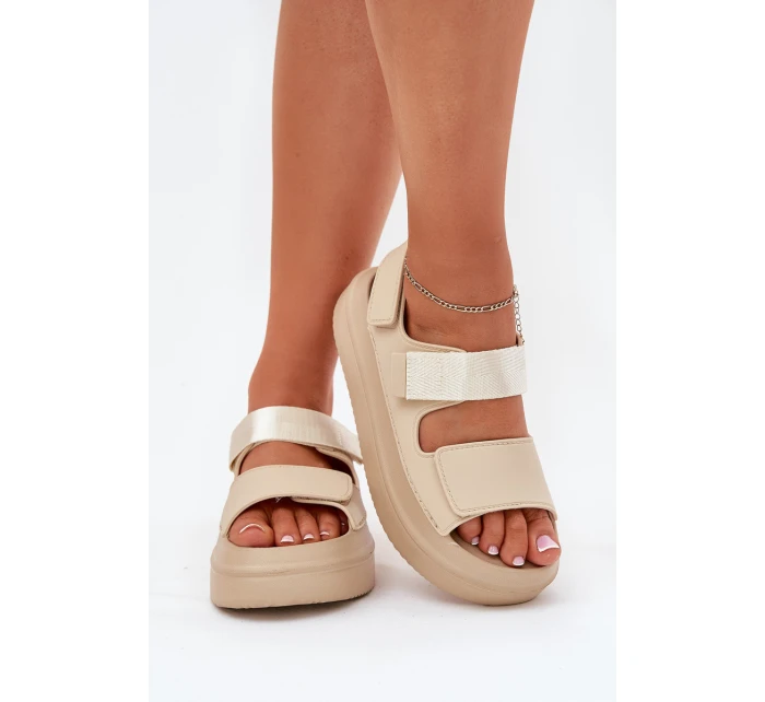 Dámské sandály na platformě se suchým zipem béžové model 21696233 - Boto