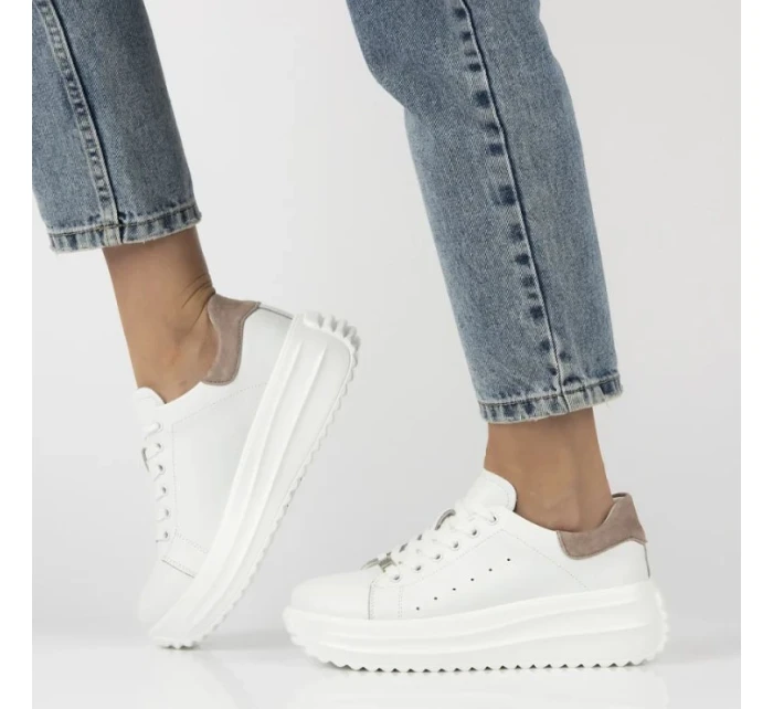 Dámské kožené polobotky na platformě bílé model 21960298 - FILIPPO