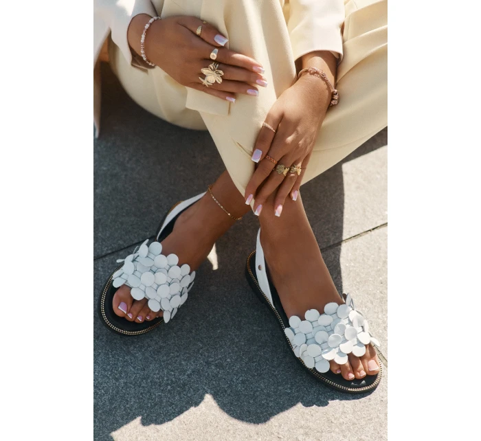 Skórzane Sandały Na Płaskim Obcasie Zazoo 40425 Białe