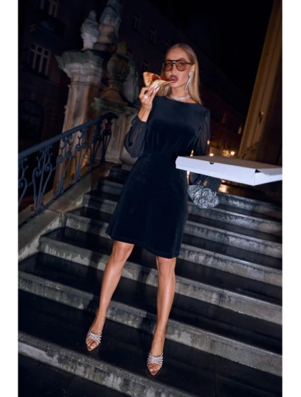 M886 Zamatové šaty so šifónovými rukávmi - čierne