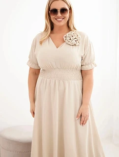 Dámské šaty Plus Size s výstřihem do V a nařaseným pasem tmavě béžové