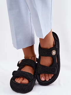Zdobené dámské sandály na platformě model 22111259 Černé - Goe