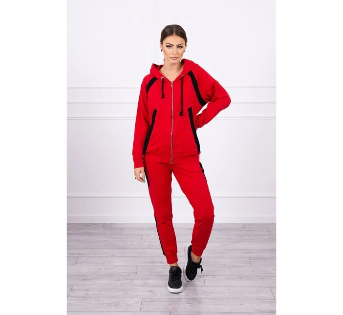 Športová sada s pruhmi červená