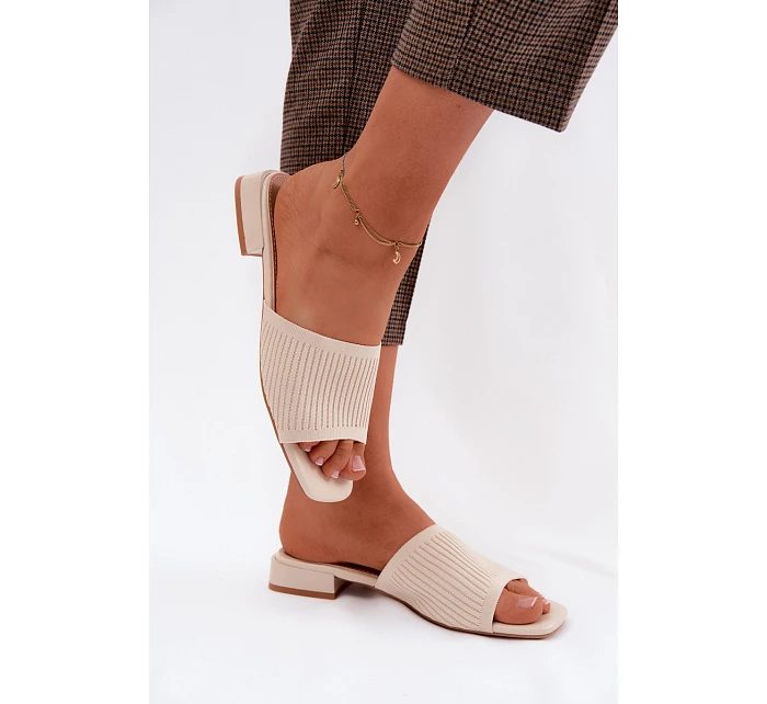 Materiálové dámské pantofle na nízkém podpatku Světle béžové model 22122680 - Boto