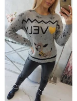 Vánoční svetr s šedým nápisem