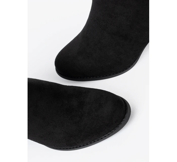 Jedinečné čierne dámske členkové topánky na širokom podpätku Jedinečné čierne dámske členkové topánky na širokom podpätku