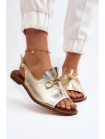 model 21646277 Kožené Ploché Sandály Zlaté - Zazoo