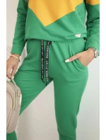Dámska súprava s výstrihom do V zelená Dámska súprava s výstrihom do V zelená