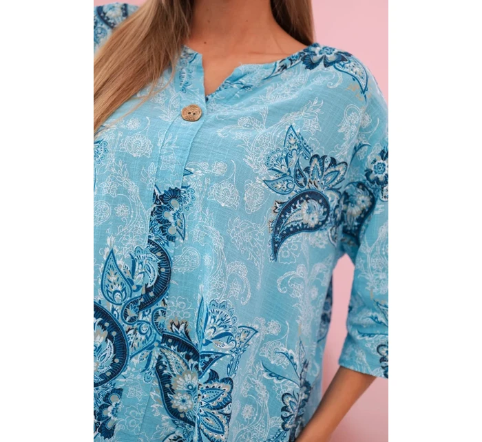 Dámská bavlněná blůza s ohrnovacími rukávy a vzorem model 21202213 - K-Fashion Dámská bavlněná blůza s ohrnovacími rukávy a vzorem model 21202213 - K-Fashion