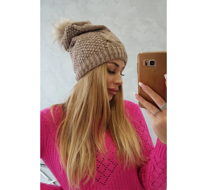 Sandra model 18750737 tmavě béžová fleecová čepice - K-Fashion