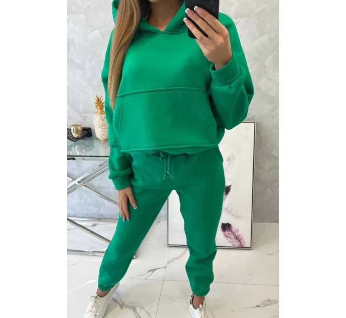 Teplá súprava s mikinou viazanou v spodnej časti v zelenej farbe Teplá súprava s mikinou viazanou v spodnej časti v zelenej farbe