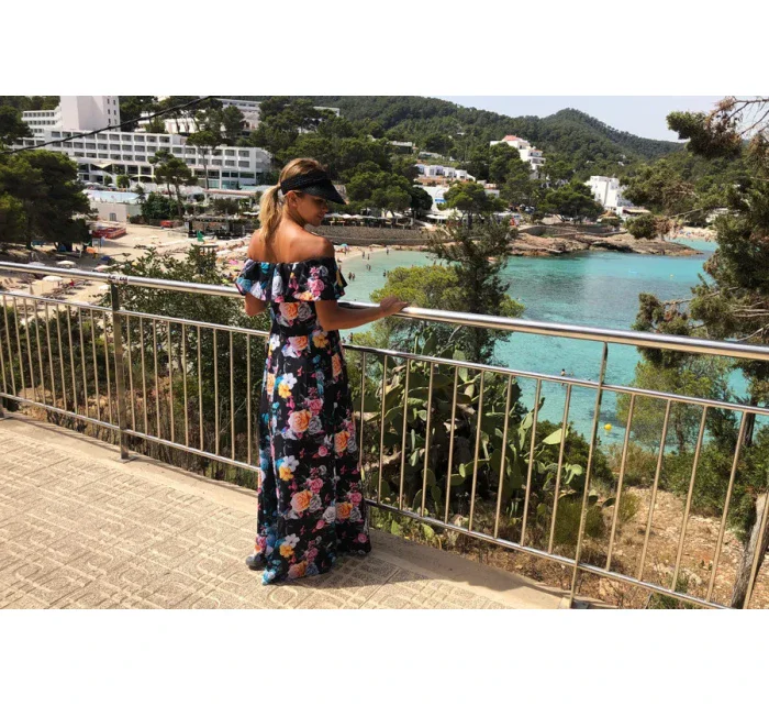 Dlhé dámske čierne šaty s farebnými kvetmi a španielskym výstrihom model 7118058