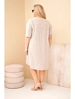 Dámske bavlnené šaty pre plnoštíhle ženy so zaväzovaním vo výstrihu béžovej farby