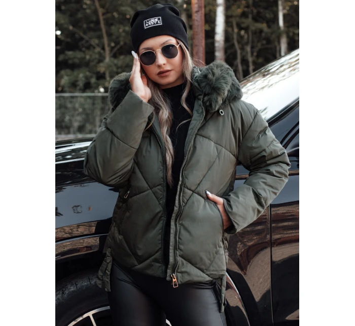 prošívaná dámská zimní bunda s kapucí zelená Dstreet model 21981059 - FashionStreet prošívaná dámská zimní bunda s kapucí zelená Dstreet model 21981059 - FashionStreet