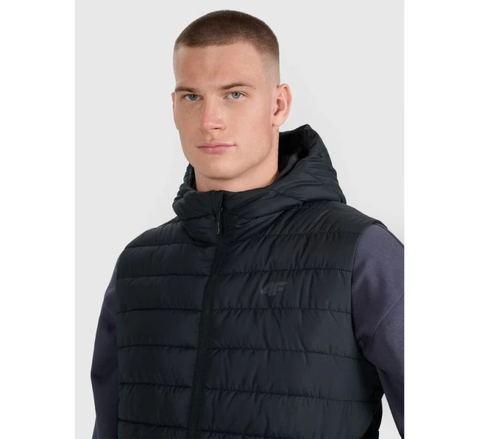 Pánske páperové tričko bez rukávov so syntetickou výplňou 4F 4FWAW25TVJAM225-20S Pánske páperové tričko bez rukávov so syntetickou výplňou 4F 4FWAW25TVJAM225-20S