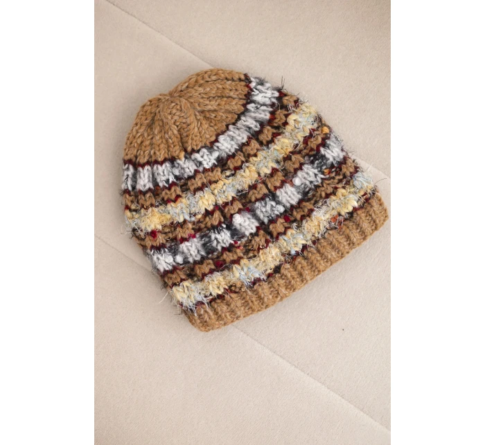 Dámska zimná čiapka s farebným vláknom a elastickou šnúrkou K352 camel