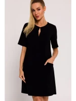 model 19660908 Trapézové šaty s předními kapsami černé - Moe