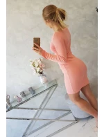 Šaty se zlatým řetízkem meruňková Šaty se zlatým řetízkem meruňková