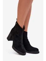 Semišové kožené dámské boty na podpatku model 21710339 Černé - VINCEZA