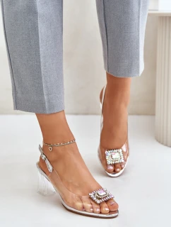 Sandále na podpätku model 215722 Vykročte štýlovo